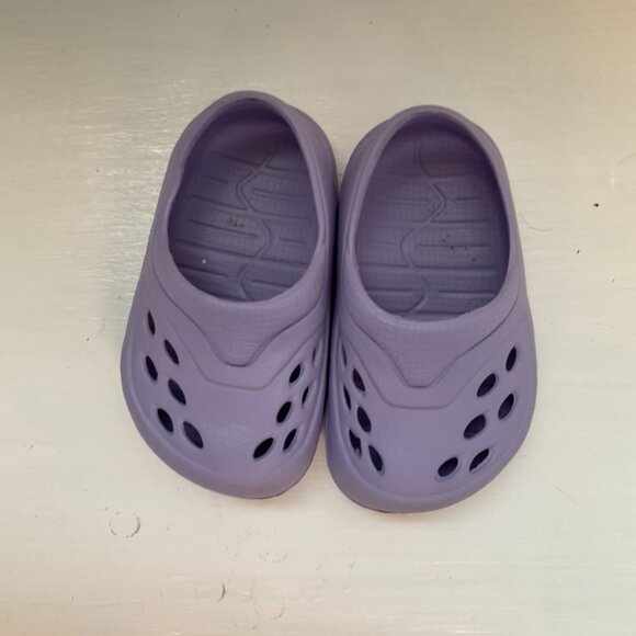 Baby "Crocs" Water or Outdoor Shoe Size 2 - Picture 2 of 5